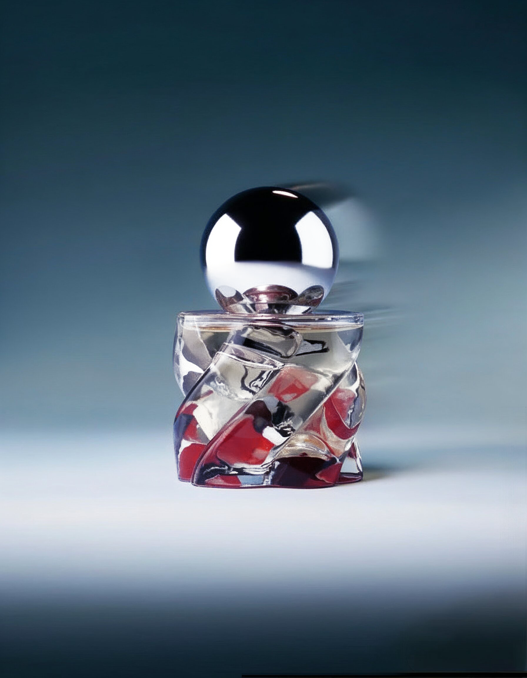 Orange Blossom, Black Tea, Birch Tar.